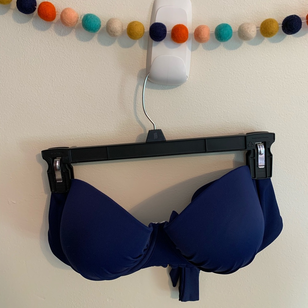 VS Swim Navy Convertible Halter Bikini Top Sz 36D